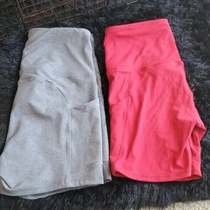 2 FOR 1 *like new* LOADED w/ features, gym shorts